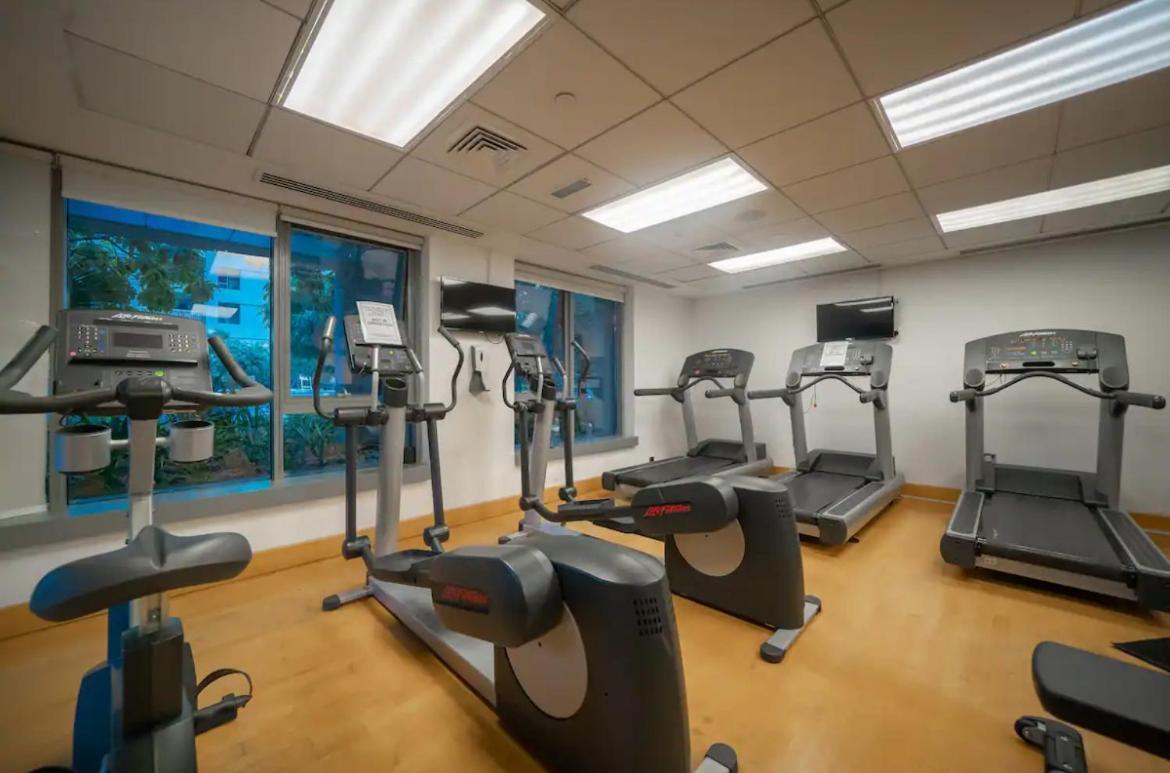 Elegant 1br With Stunning Views At 29 Boulevard