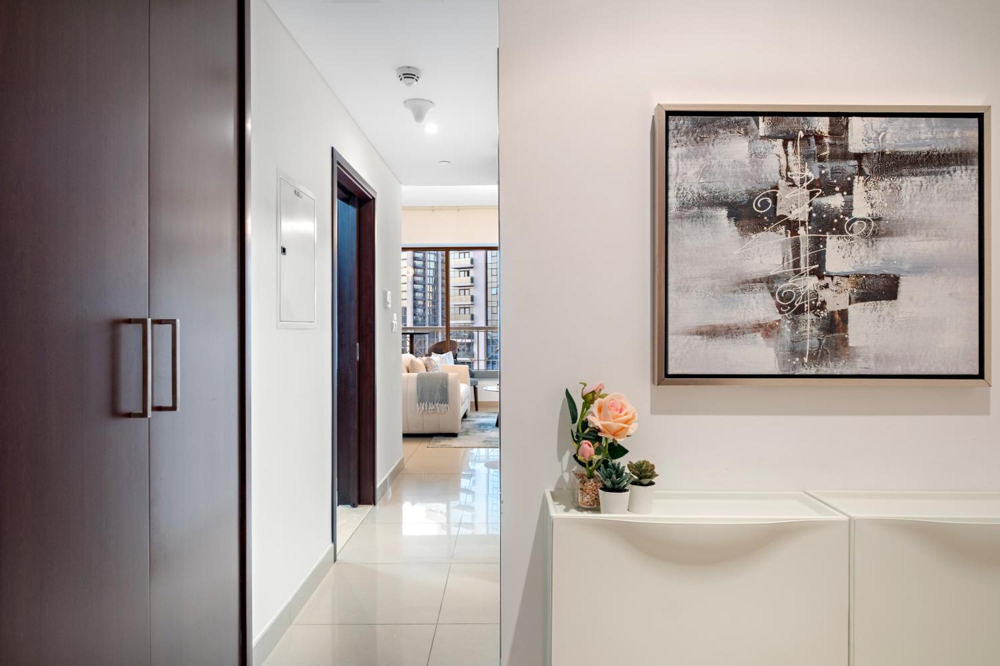Elegant 1br With Stunning Views At 29 Boulevard Dubai