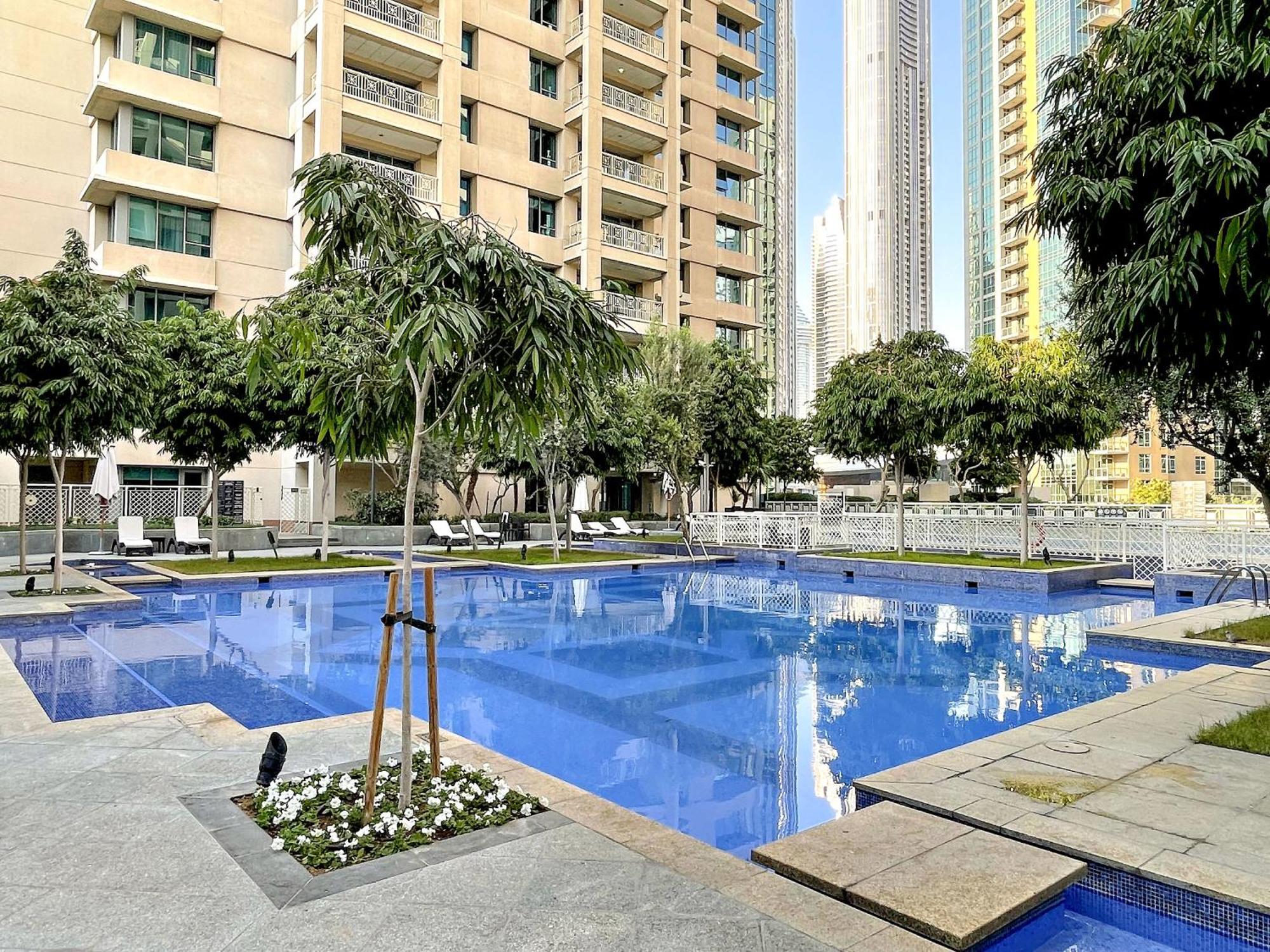 Elegant 1br With Stunning Views At 29 Boulevard